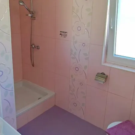 Ana Marija アパート